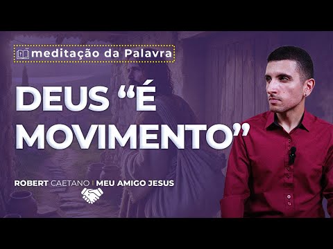 Saindo da Zona de Conforto: O Chamado de Jesus para Ser Luz - A imagem dessa postagem é de um Jovem usando camisa social, preta ou marsala, num fundo de parede branca. E ele está gesticulando sobre a meditação com legendas aparecendo na imagem voltadas para a seguinte palavra-chave: "ser luz para os outros"